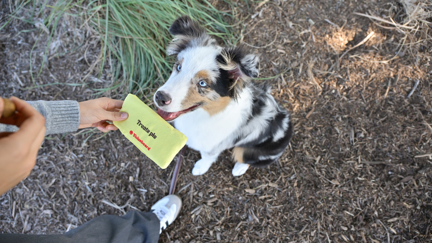 "treats pls" love letter